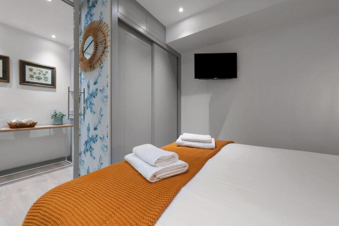 2 Bedrooms 1 Bathroom Furnished - Justicia - Executive Style - Mintystay Madrid Exterior photo